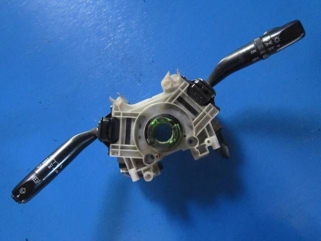 コンビネーションスイッチ