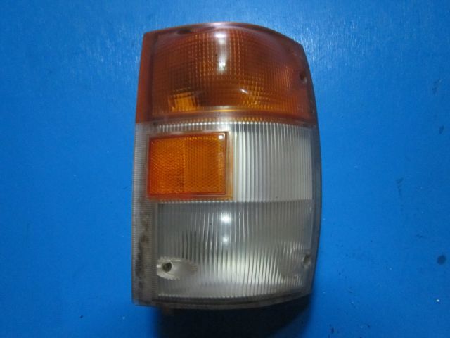 ウィンカー(右)
