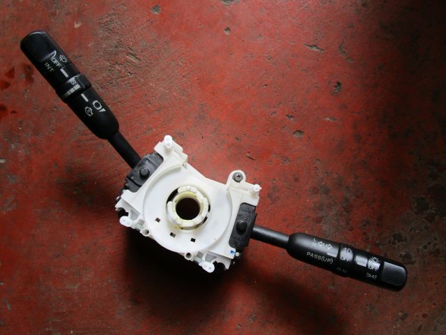 コンビネーションスイッチ