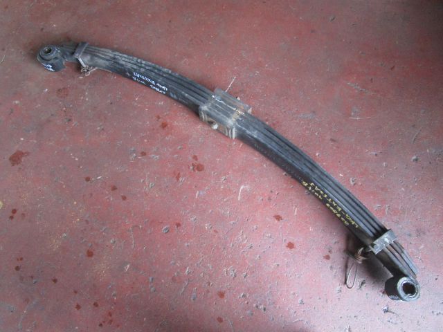 リーフスプリングAy(前左)