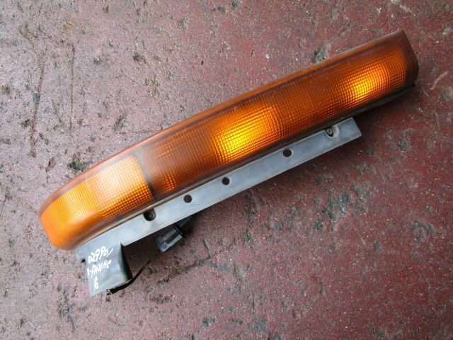 ウィンカー(右)