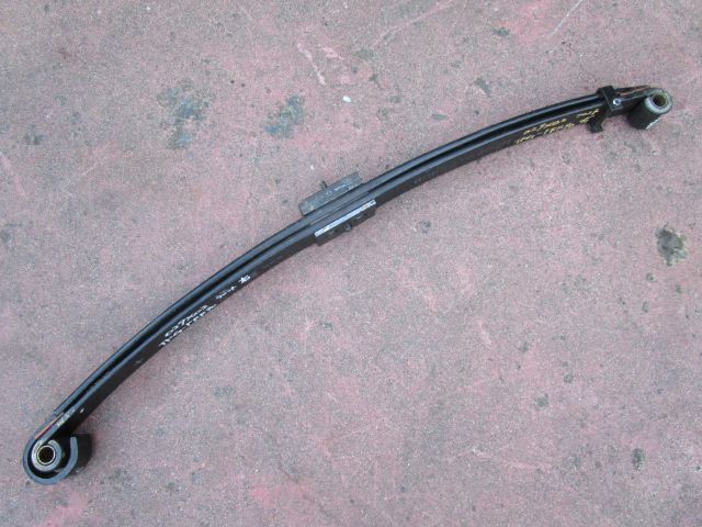 リーフスプリングAy(前右)