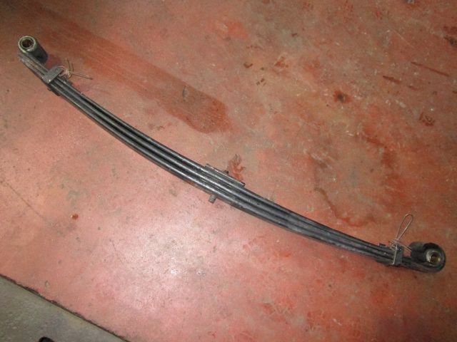 リーフスプリングAy(前右)