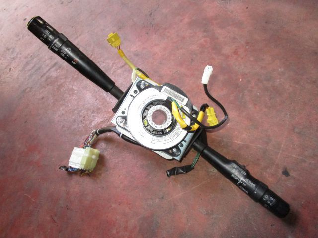 コンビネーションスイッチ