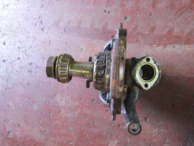 ナックルAy1軸目(左)