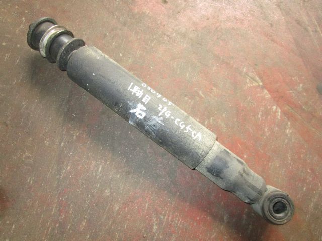 ショックアブソーバー(前右)