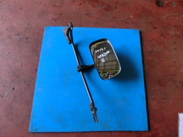 サイドミラーAy(右)