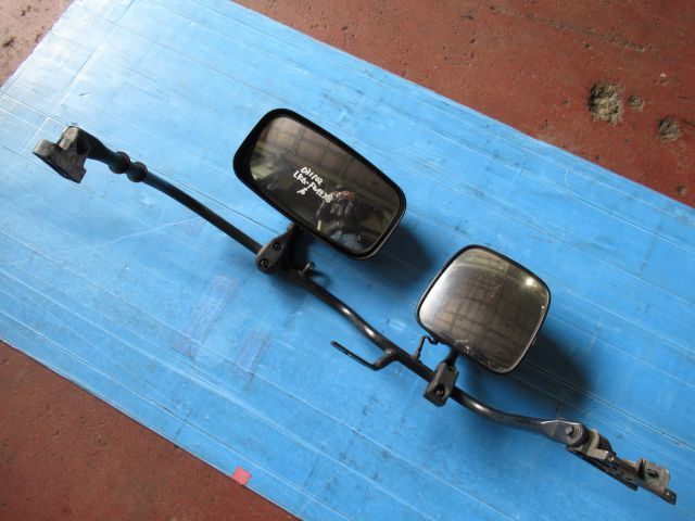 サイドミラーAy(右)