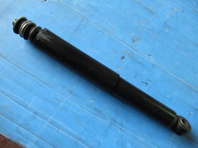 ショックアブソーバー(前左)