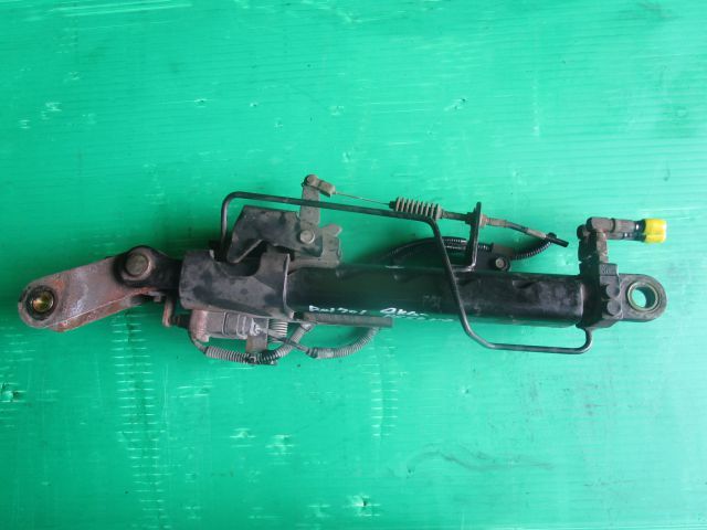 チルトシリンダー