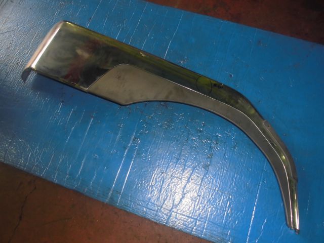 Fフェンダーパネル(右)