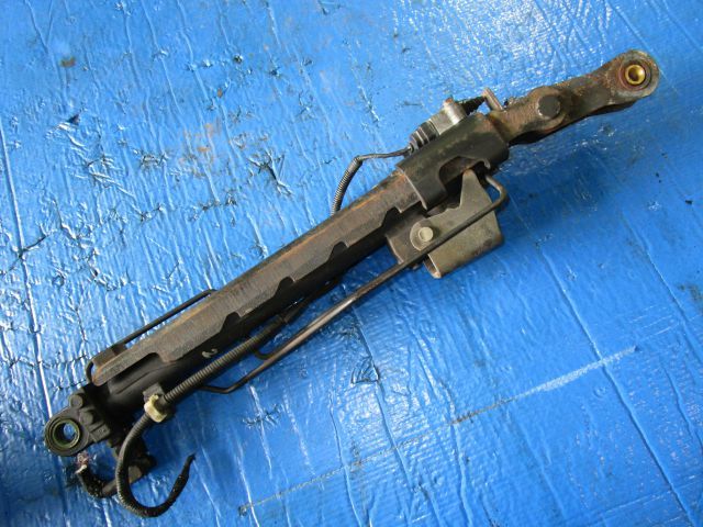 チルトシリンダー