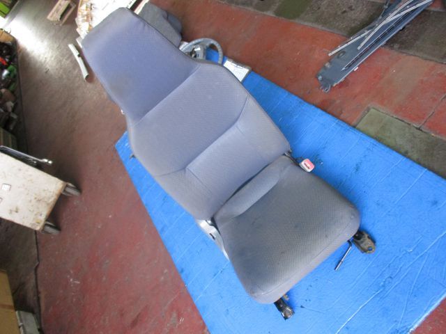 ドライバーシート