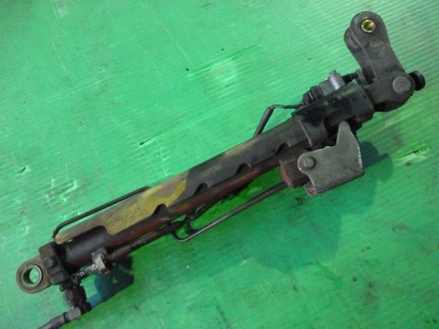 チルトシリンダー