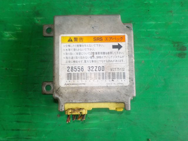 エアバッグコンピューター