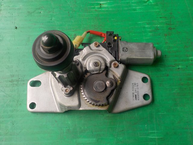 ミラーモーター(左)