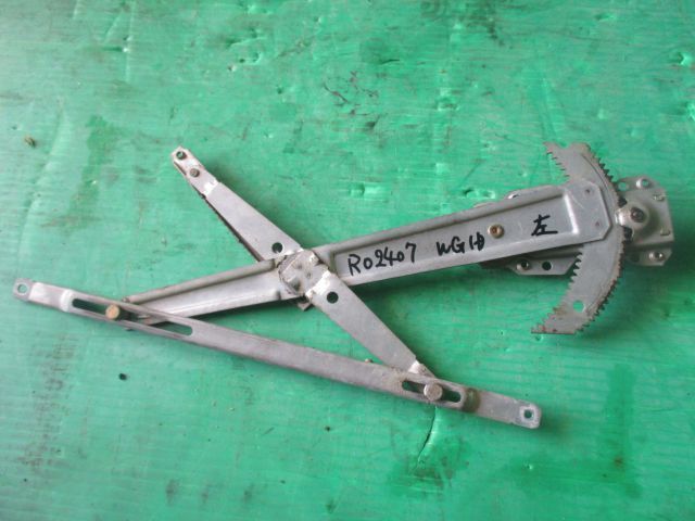 Fドアレギュレーター(左)