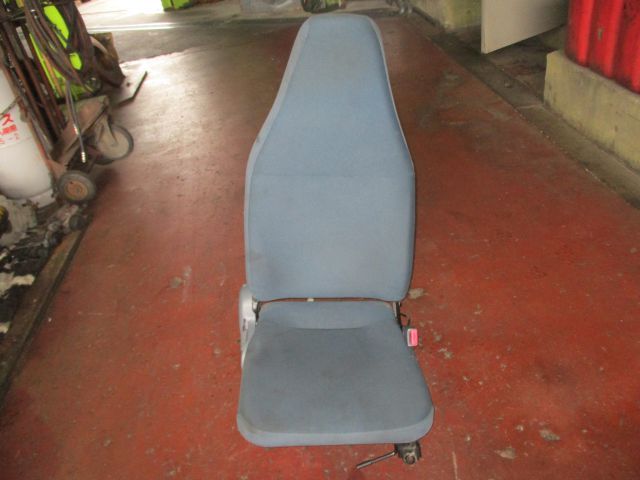 ドライバーシート