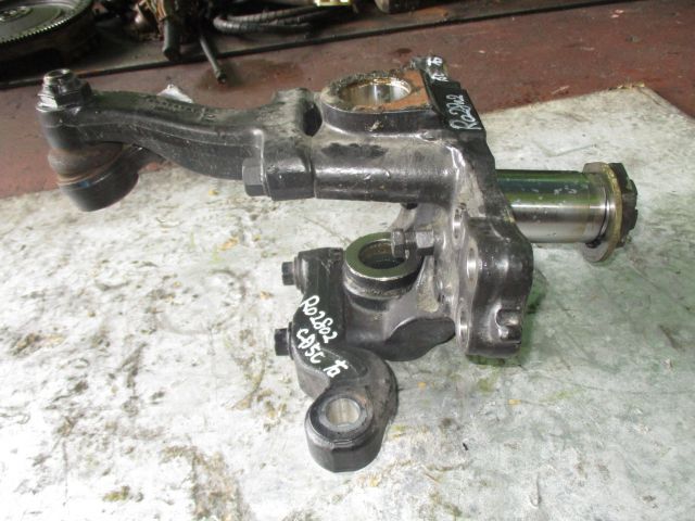 ナックルAy1軸目(右)