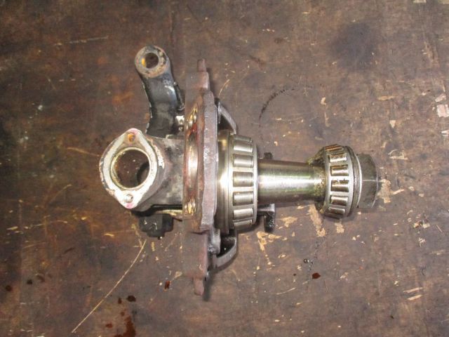 ナックルAy2軸目(左)