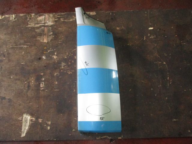 コーナーパネル(右)