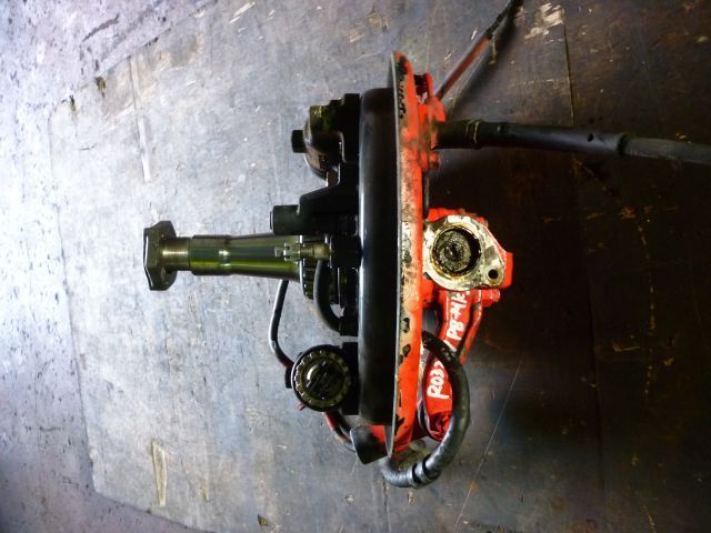 ナックルAy1軸目(左)