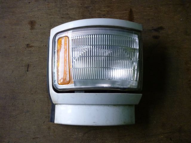 コーナーランプ(右)
