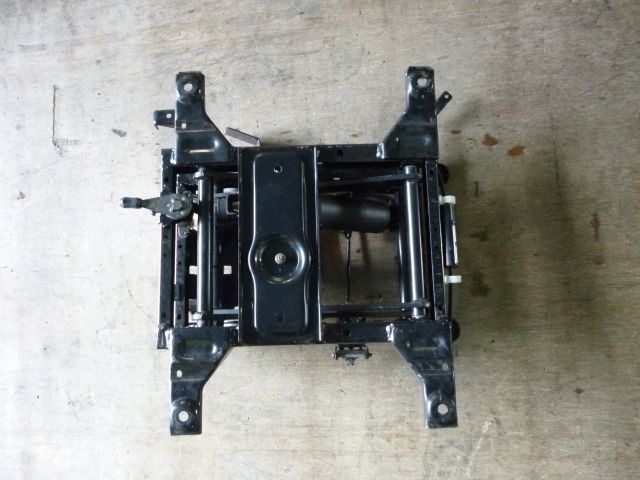 シートブラケット