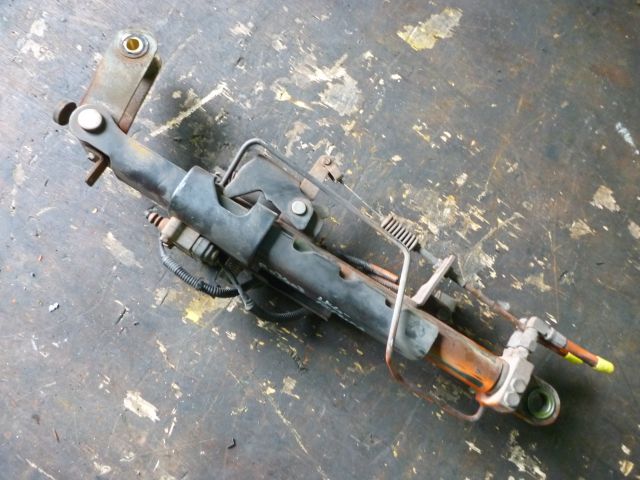 チルトシリンダー