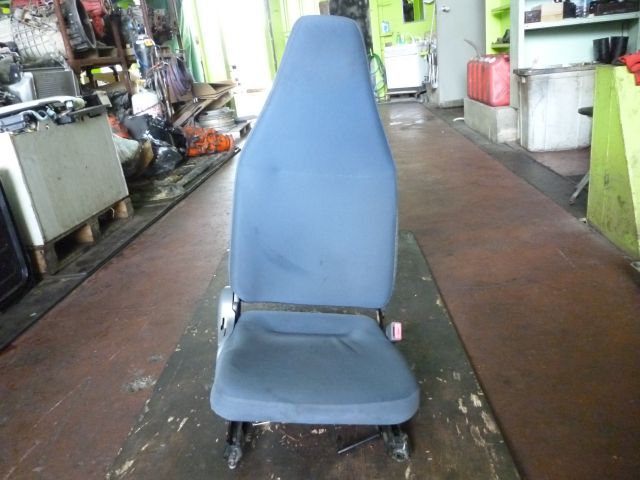 ドライバーシート