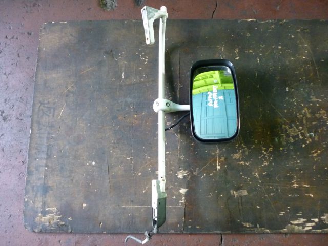 サイドミラーAy(右)