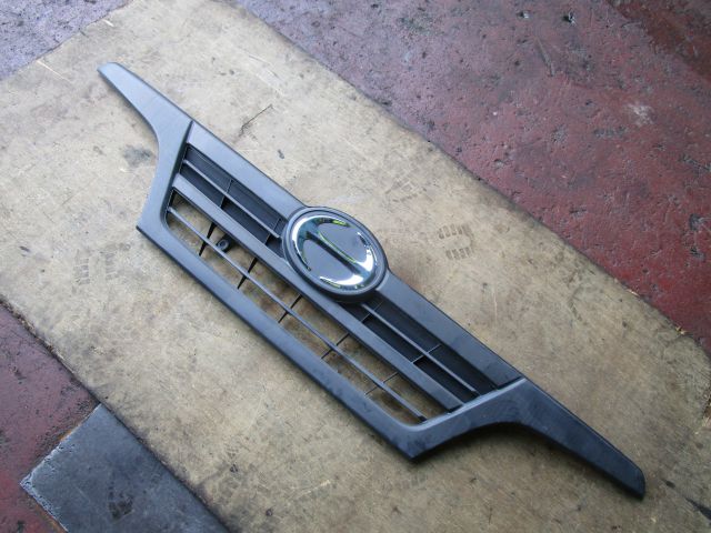 ラジエーターグリル