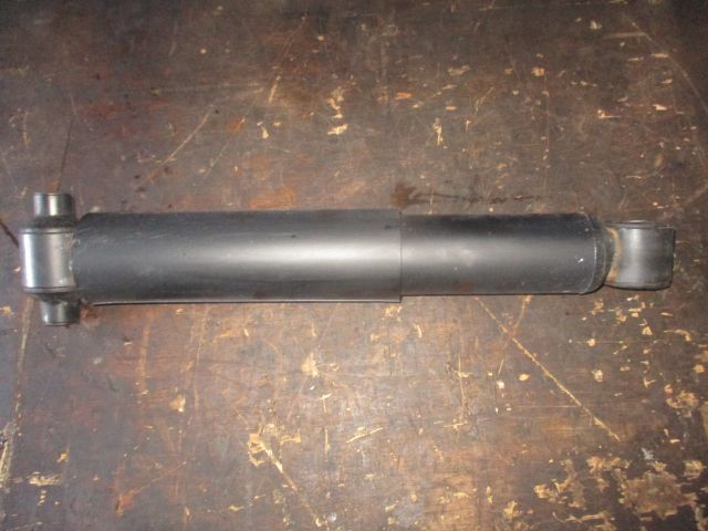 ショックアブソーバー(後右)