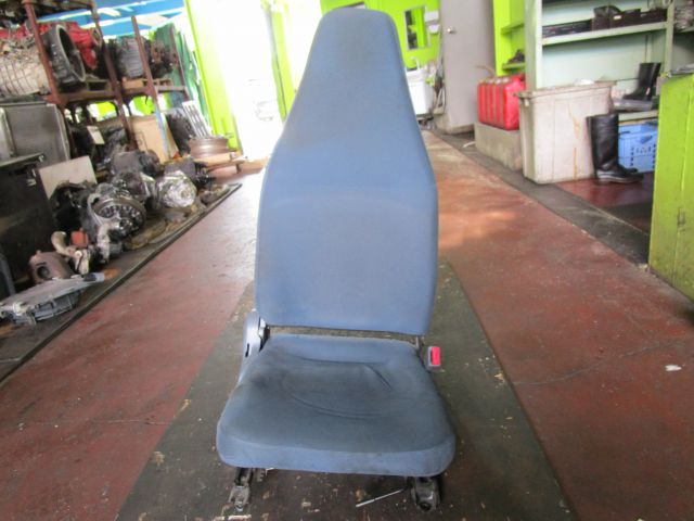 ドライバーシート