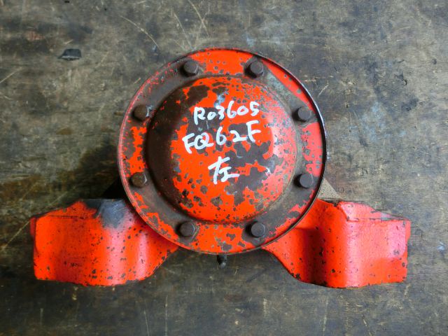 スプリングサドル(左)