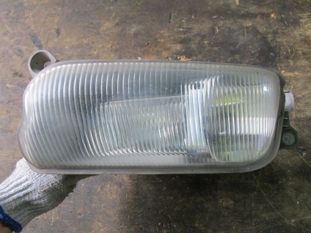 フォグランプ(左)