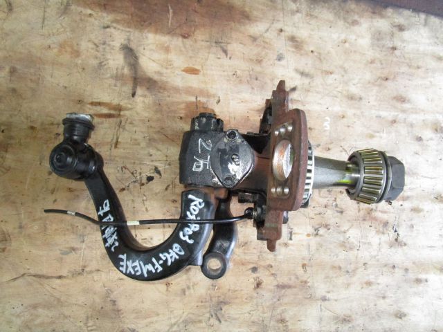 ナックルAy2軸目(右)