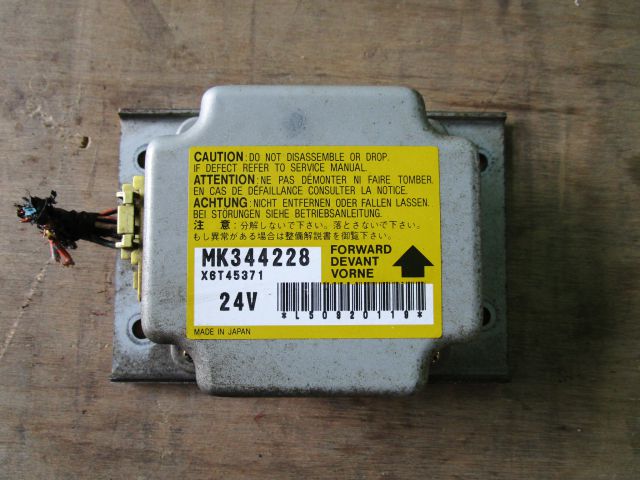 エアバッグコンピューター