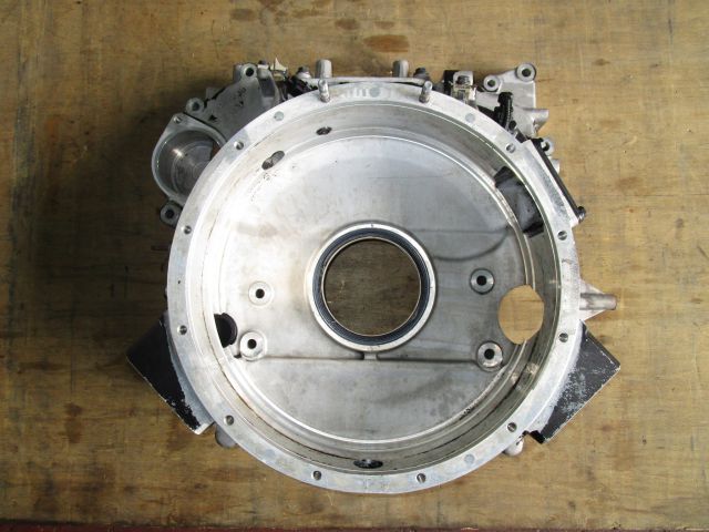 フライホイルハウジング