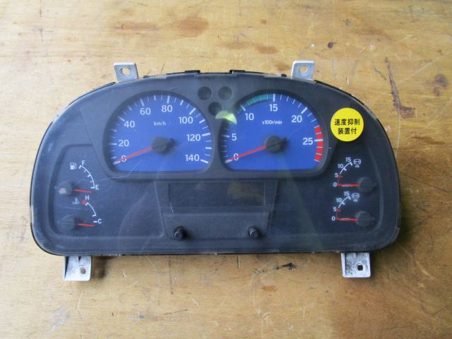 スピードメーター