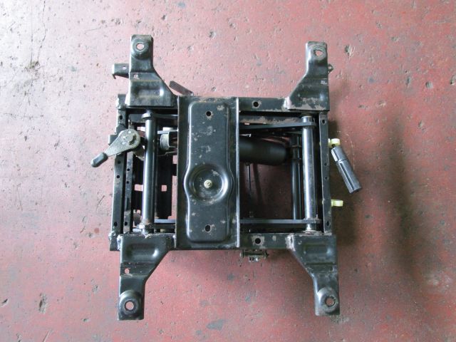 シートブラケット