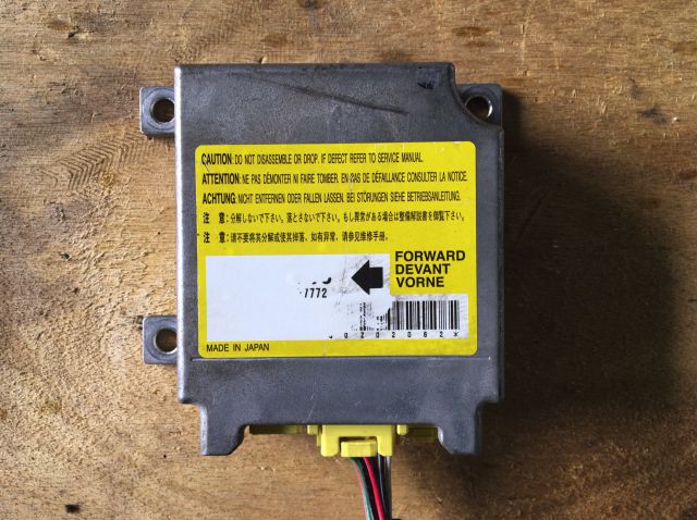 エアバッグコンピューター