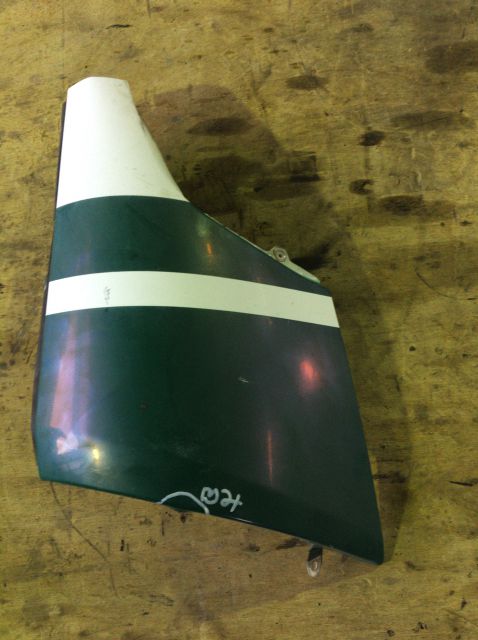 コーナーパネル(右)