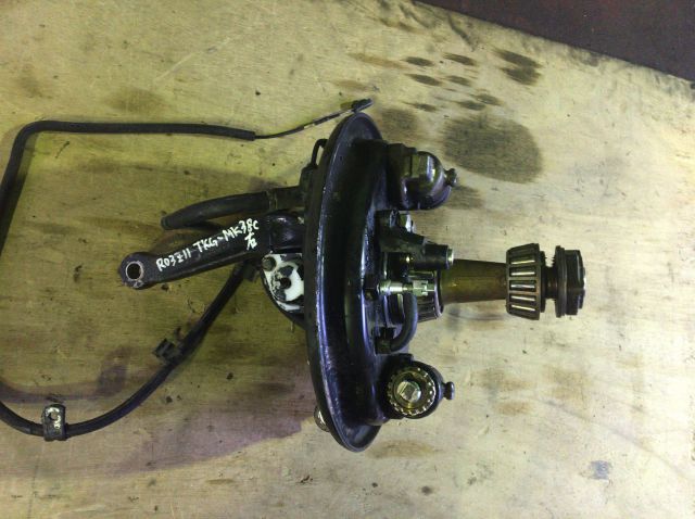 ナックルAy1軸目(右)