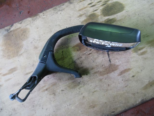 サイドミラーAy(右)