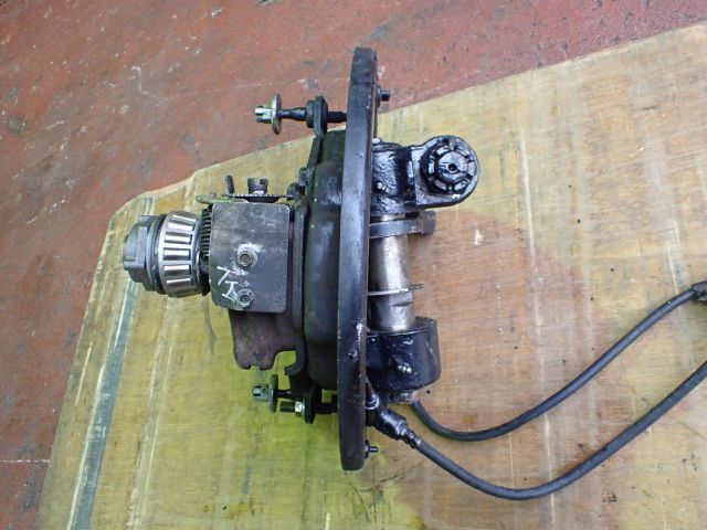 ナックルAy1軸目(左)