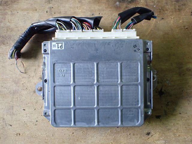 エンジンコンピューター