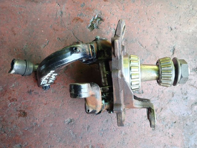 ナックルAy1軸目(右)