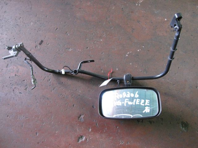 サイドミラーAy(右)