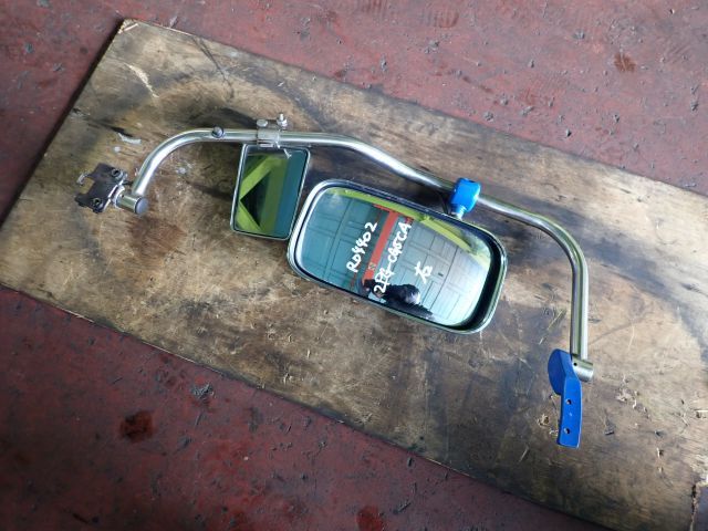 サイドミラーAy(右)